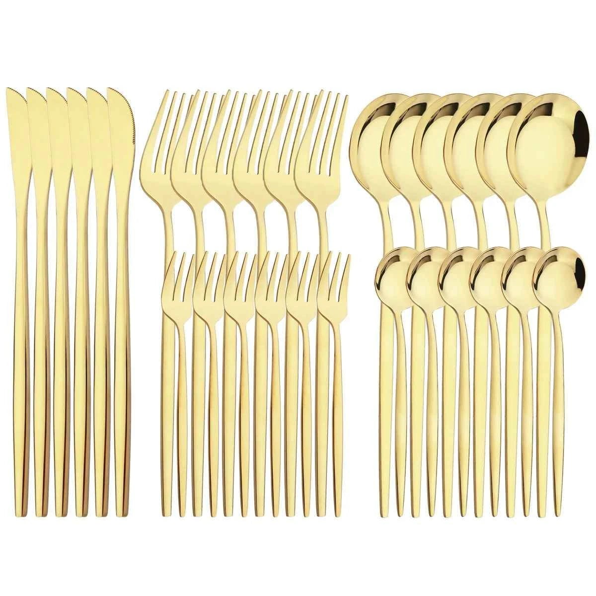Ménagère 30 pièces entièrement dorée : service complet de couverts de luxe en acier inoxydable finition or brillant pour 6 personnes.