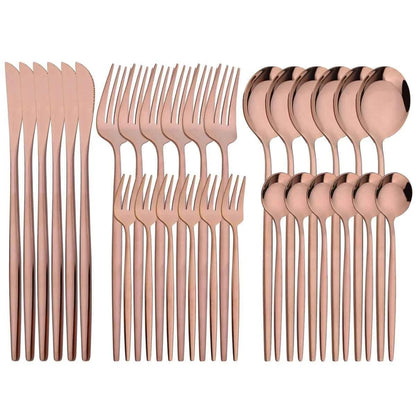 Ménagère 30 pièces couleur champagne rosé : service complet de couverts en acier inoxydable avec finition satinée élégante.
